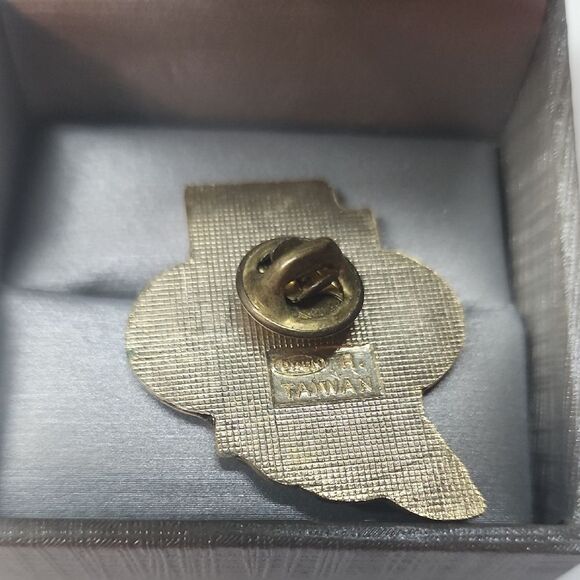 Indiana 25 Honolulu 83 Racing Pin - Picture 2 of 4